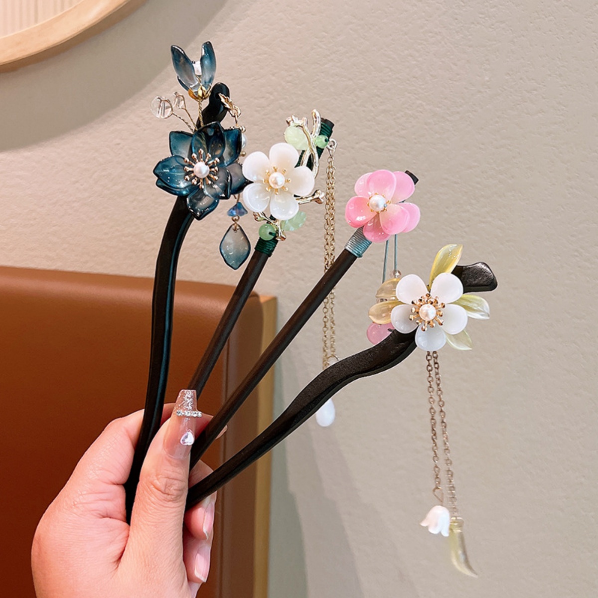 Exquisite Flower Tassel Wooden - đánh giá và giá Women Fashion Hub